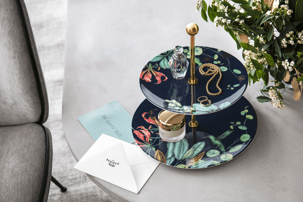 Avarua Gifts Tray stand