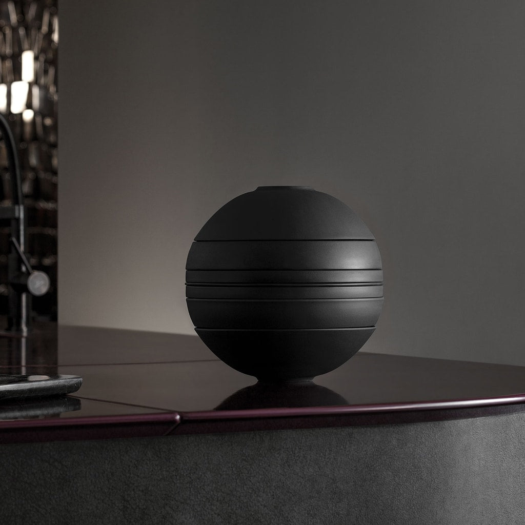 Iconic La Boule black