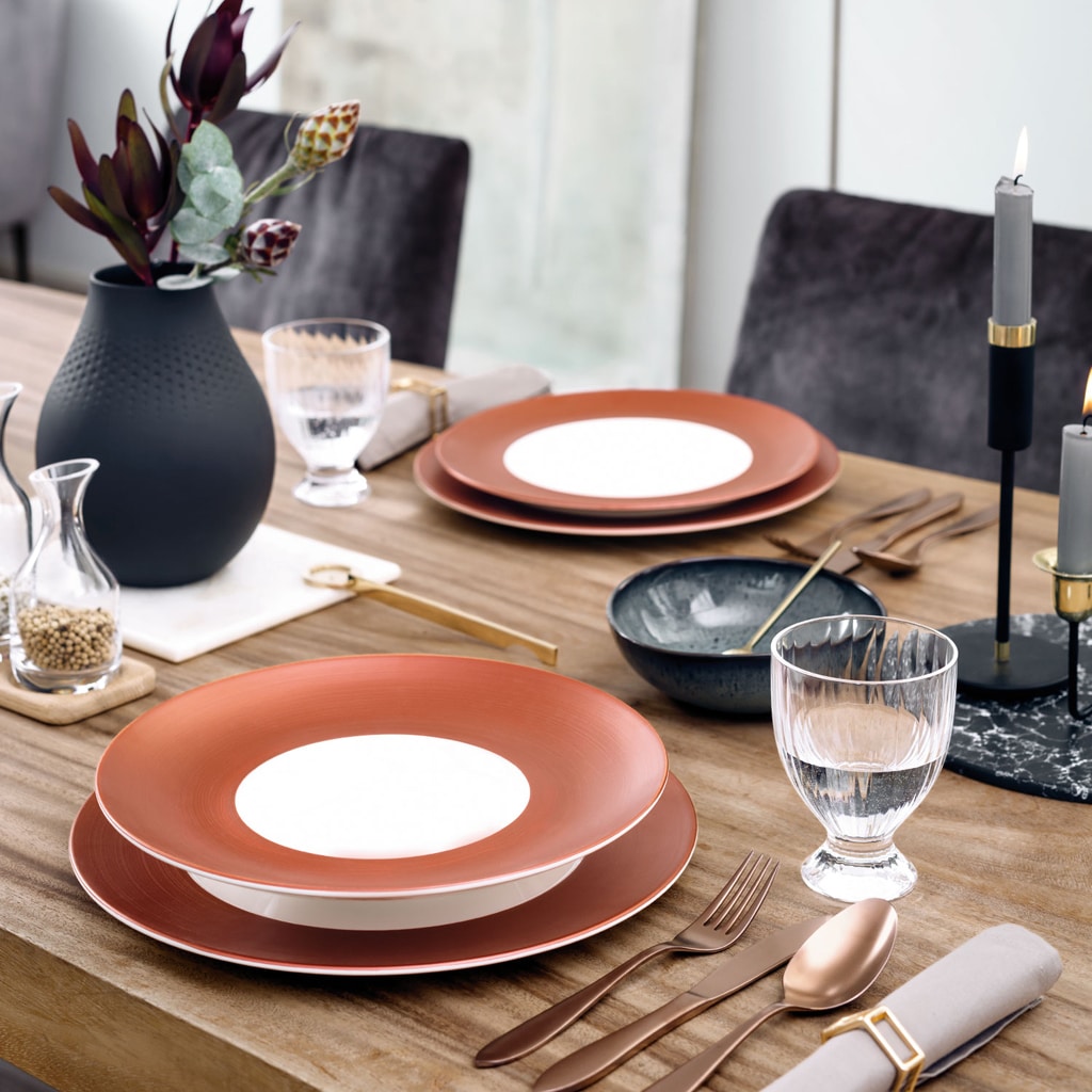 Manufac. Glow Deep plate