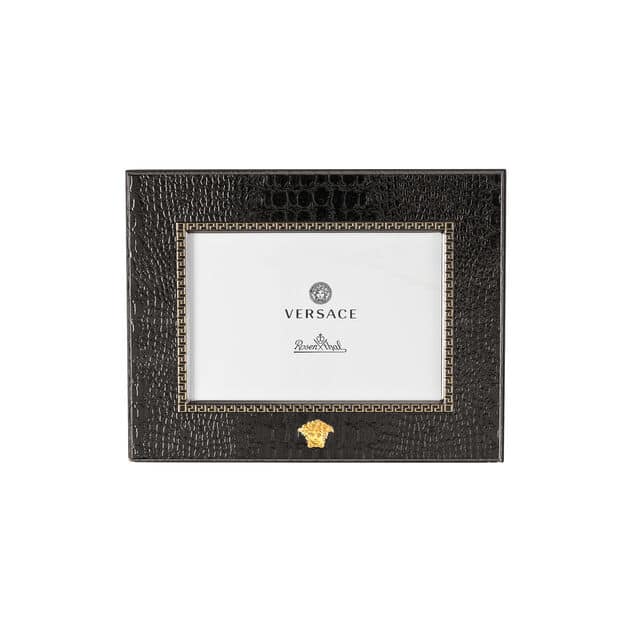 VHF3-Black Picture Frame 10x15