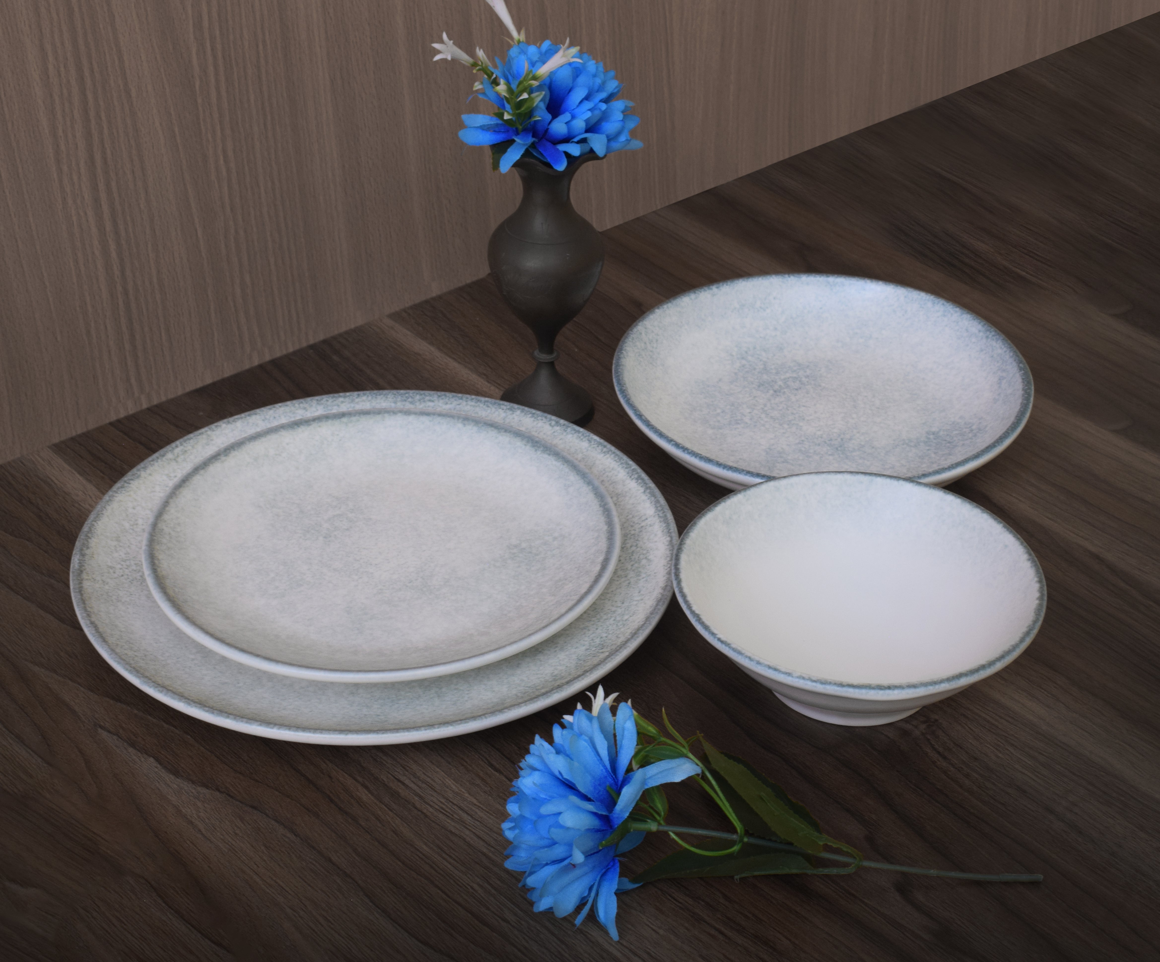 Kutahya | Dinner Set | 24 Pieces | Salda Shape | Decorated
