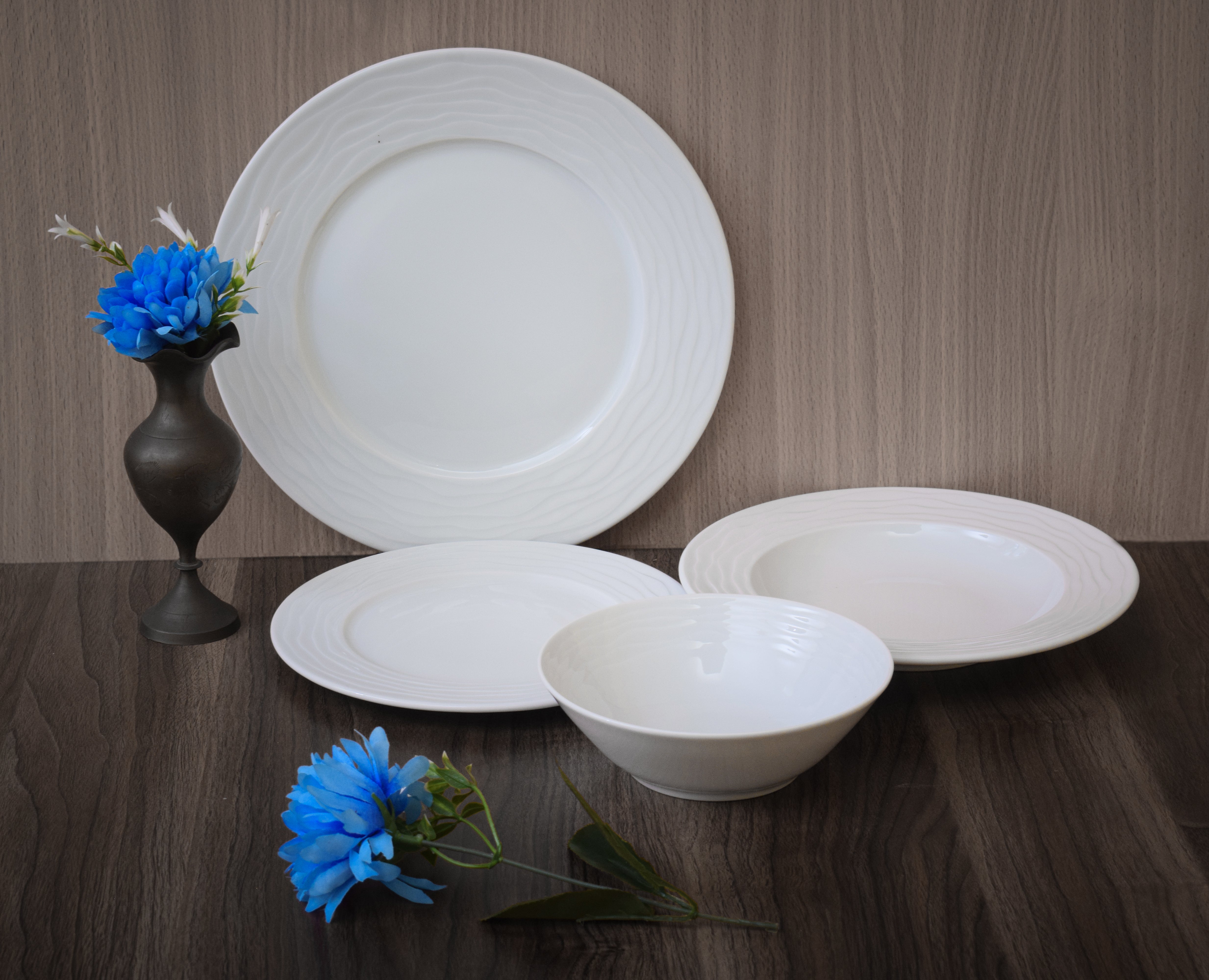 Kutahya | Dinner Set | 24 Pieces | Sea Wave Shape | Decorated