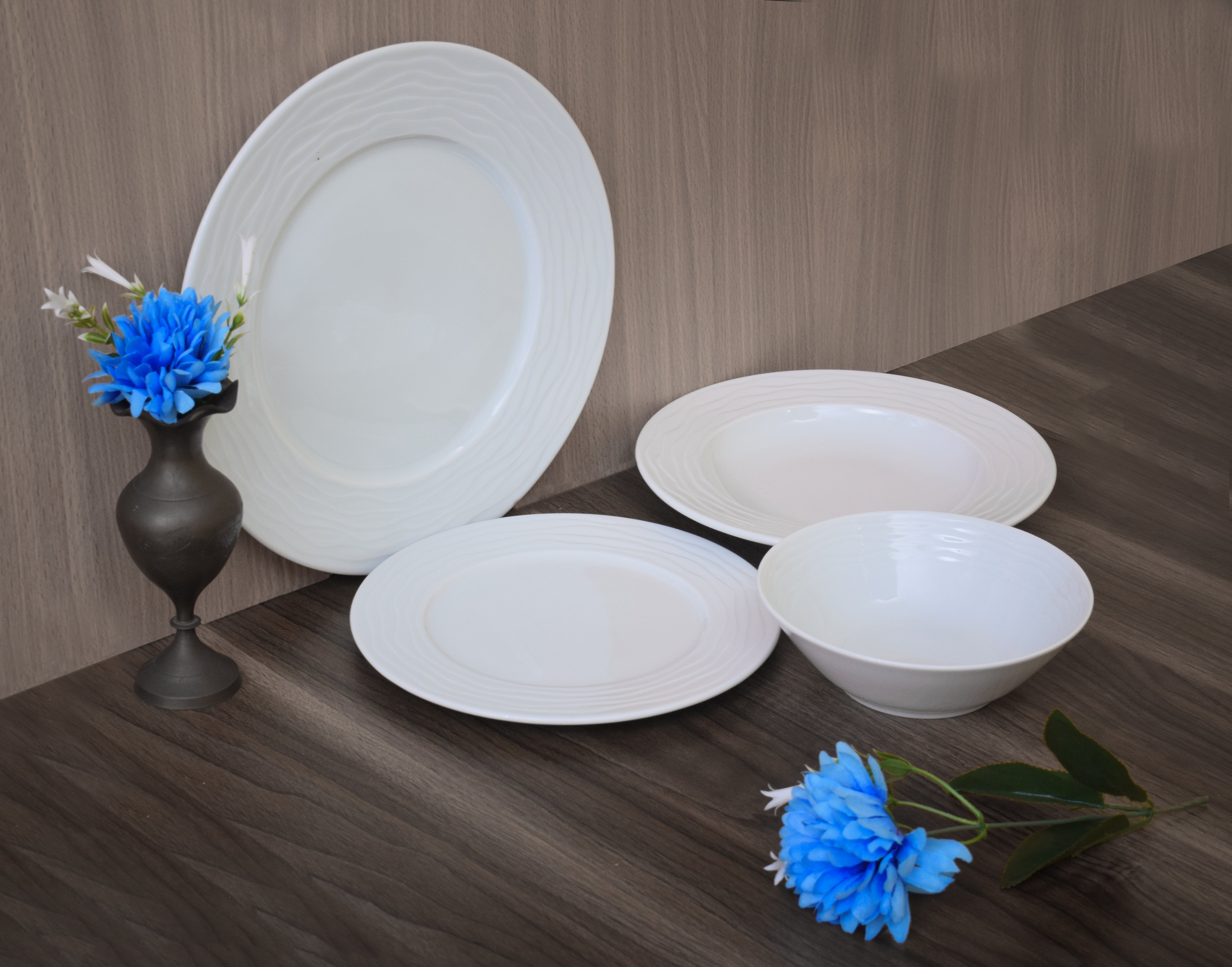 Kutahya | Dinner Set | 24 Pieces | Sea Wave Shape | Decorated