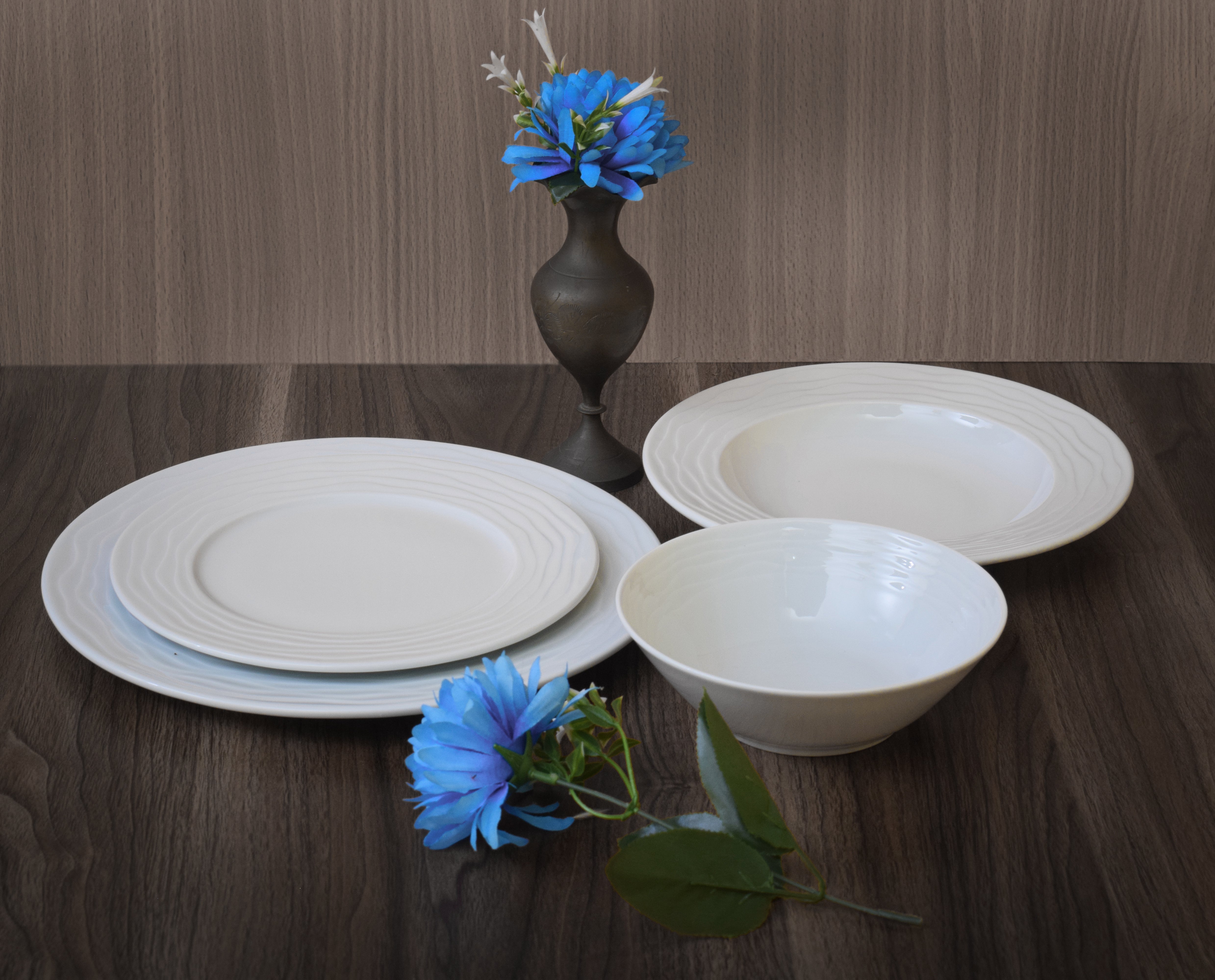 Kutahya | Dinner Set | 24 Pieces | Sea Wave Shape | Decorated