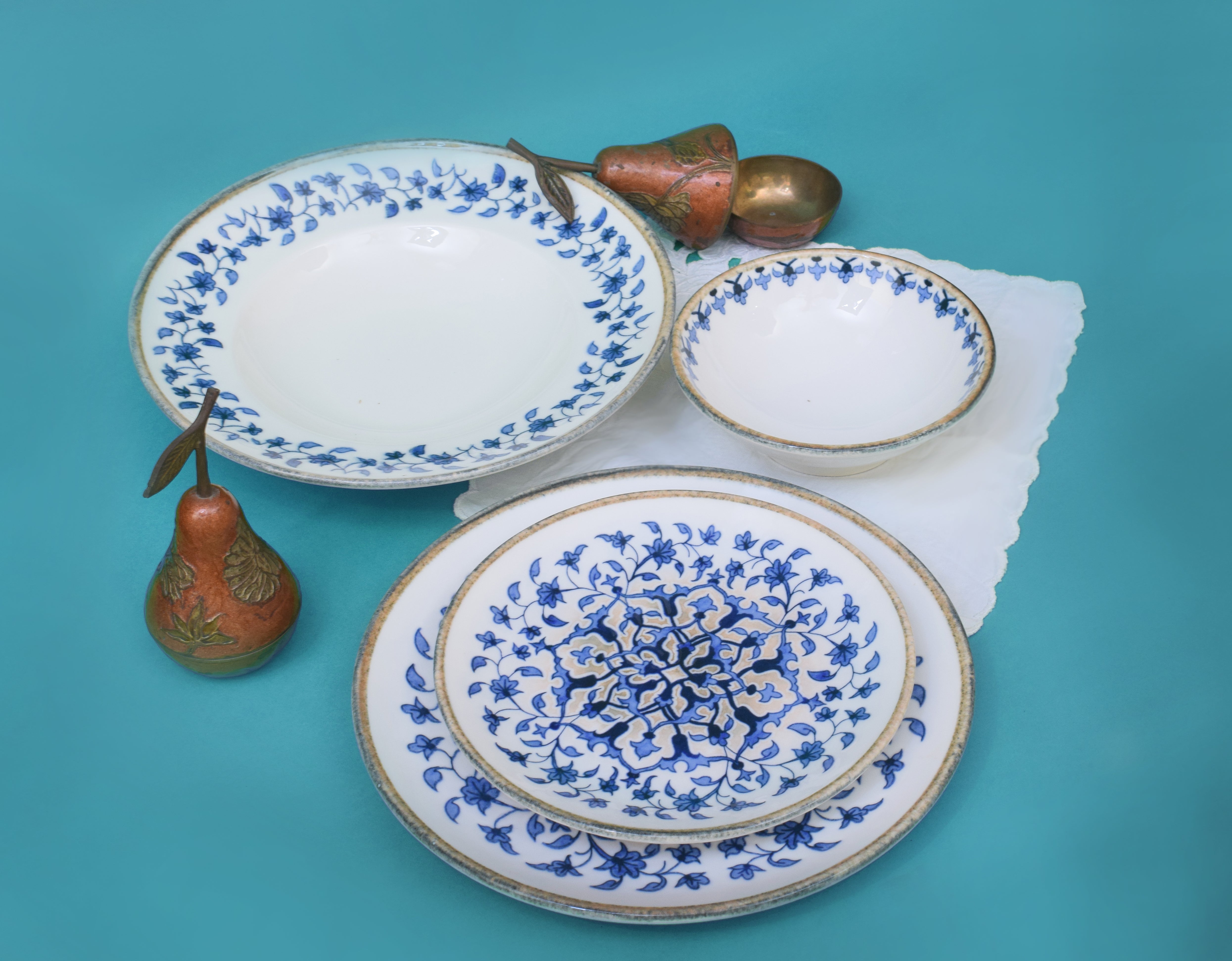 Kutahya | Dinner Set | 24 Pieces | Tile Legacy  Shape | Decorated