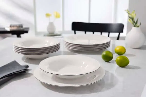 Black Lines Flat Plate 27cm