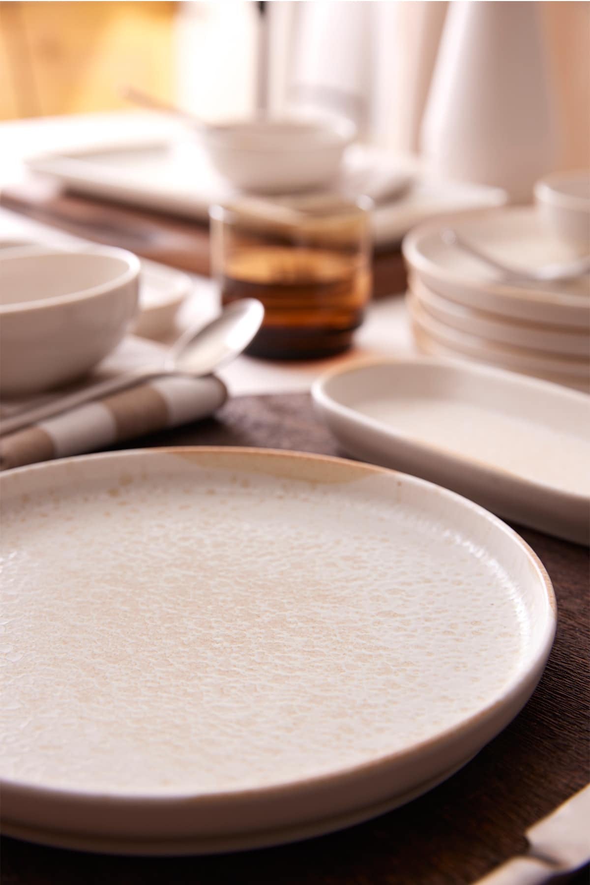 Sand Wind 24-Piece Dinner Set